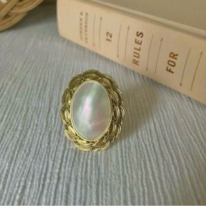 Mother of Pearl Scarf Keeper Oval Gold Tone Classic Elegant
